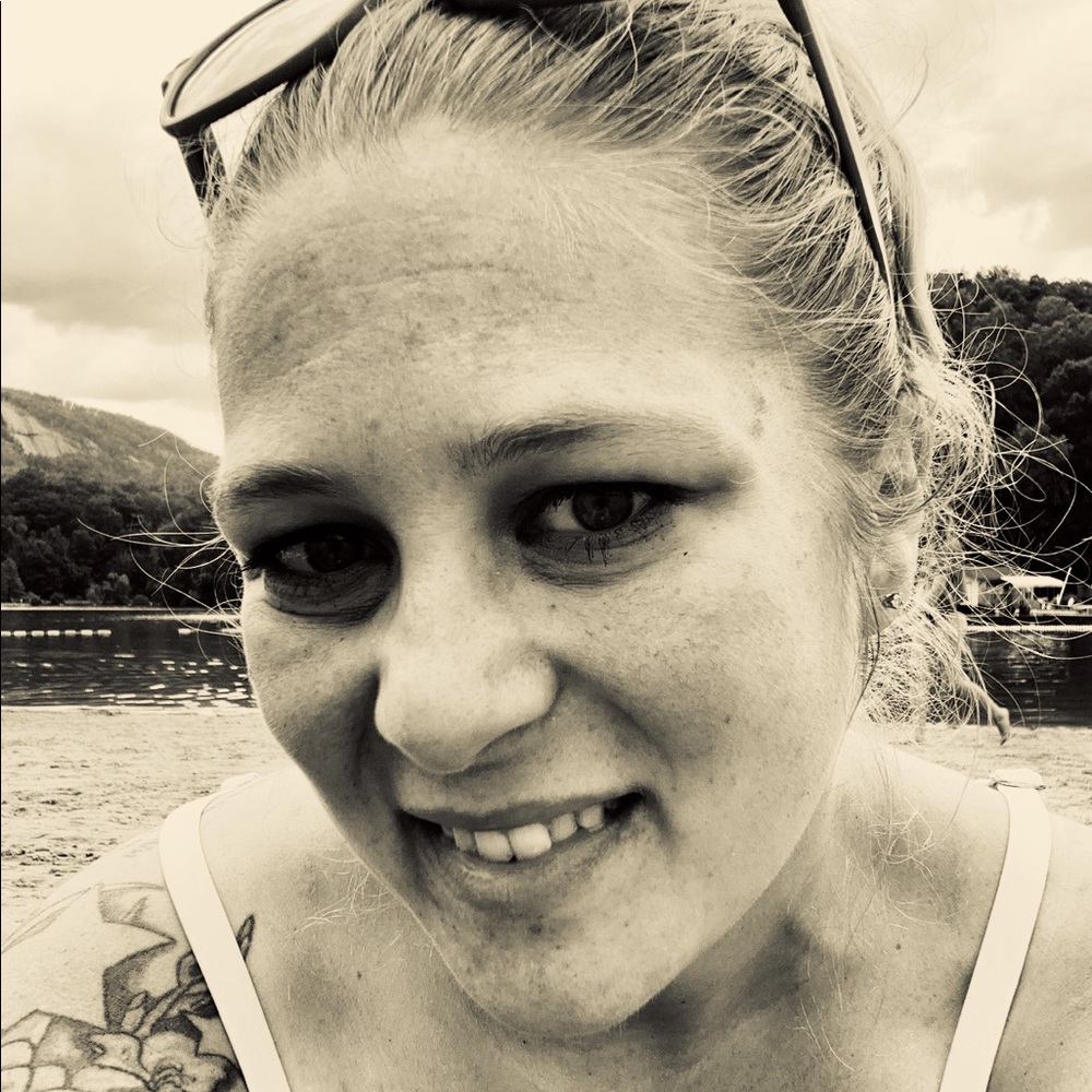 Meet your Posher, Kelli